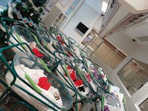 606028864 1336373351625438 5834994947524910396 n - Aproape 300 de copii au venit pe lume la Spitalul Mioveni în 2025