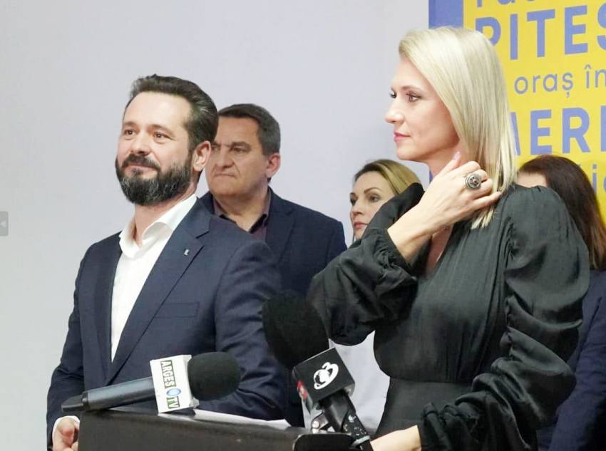 cotet gorghiu - România merge înainte, dar cu frâna de mână trasă parțial, pentru siguranță politică!