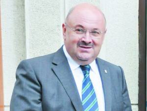 ion manzana - Ion Mînzînă. PSD: „România nu are nevoie de reînvrăjbiri artificiale între public și privat!”