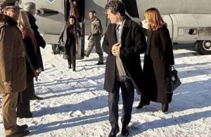 cats 2 - Președintele Nicușor Dan, blocat la Paris