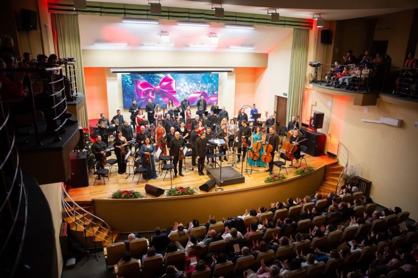 Surtsă foto: Filarmonica Pitesti