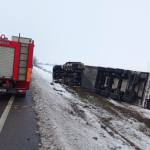 615856990 912481491132733 116439839346861020 n - Șofer de 75 de ani, rănit după ce s-a răsturnat cu TIR-ul. A ajuns la spital