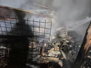 1afcf43e d644 41cd 9d04 44c847ca6259 - Incendiu provocat intenționat în Băbana! Bărbat reținut după ce a dat foc unui grajd