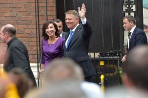 Klaus și Carmen Iohannis somați