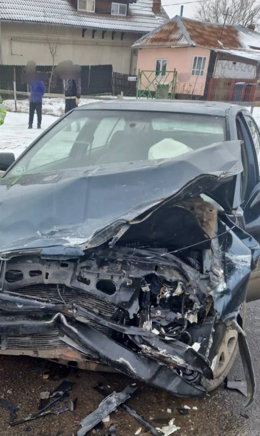d6b055ce b331 43ae 9e76 09a06964f589 - Accident cu victime la Albota! Implicate două mașini