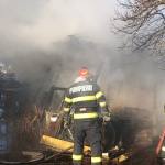 af91aebd 9bef 42eb 9a83 46ac549f92bd - Alertă de incendiu în Argeș: locuință cuprinsă de flăcări la Costești