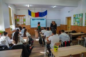 scoala cursuri elevi prefect Arges