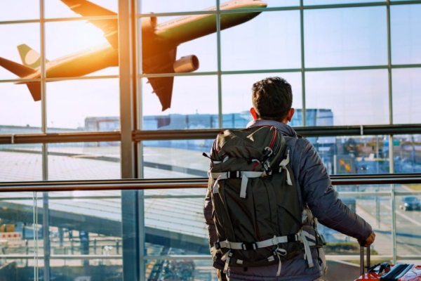 avion calatorie bărbat