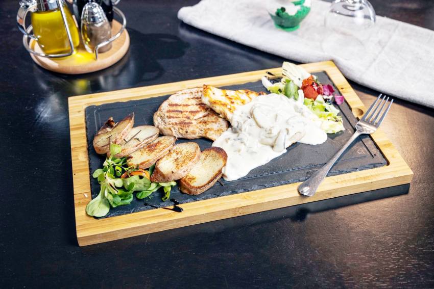 casa argeseana1 - Casa Argeșeană Tradițional – acolo unde tradiția românească se simte, se gustă și se trăiește