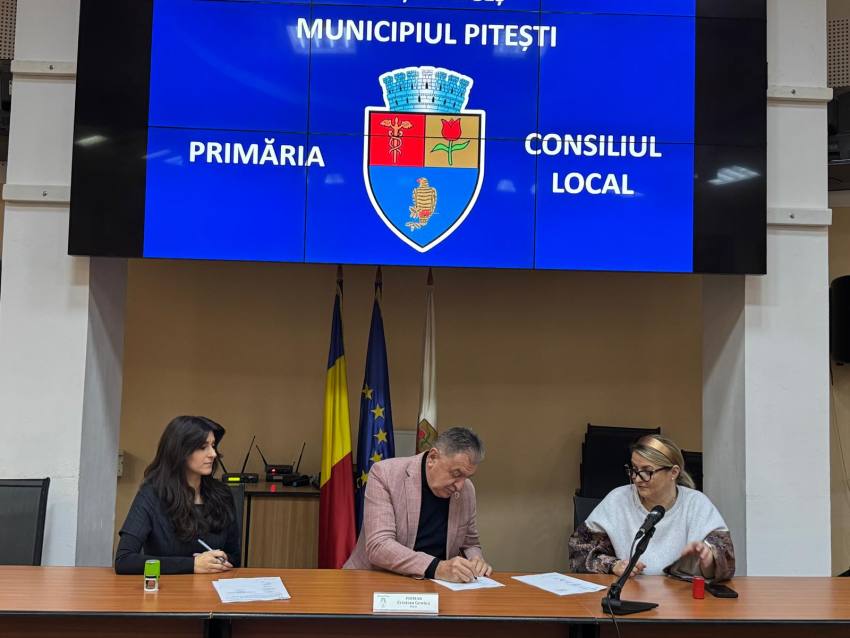 PITEȘTI. Platforme noi de containere îngropate pentru colectare selectivă 1 semnare contract Primaria Pitești