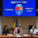 PITEȘTI. Platforme noi de containere îngropate pentru colectare selectivă 14 semnare contract Primaria Pitești
