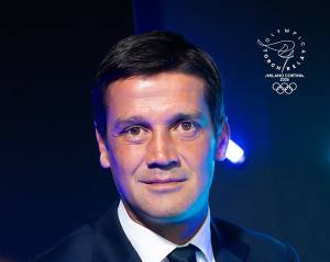 G XtR HXcAA130B - Cristi Chivu va purta torţa olimpică pentru Jocurile Olimpice de Iarnă Milano Cortina 2026