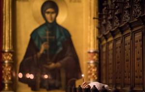 cats 1 - Intervenție de urgență în Pitești! I s-a făcut rău în biserică