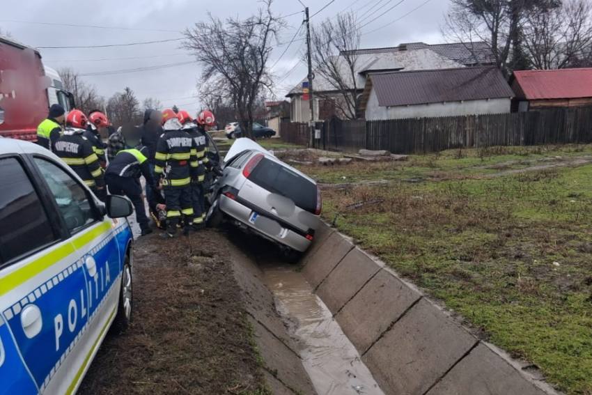 UPDATE: Accident în Călinești! O femeie a rămas încarcerată 1 accident călinești