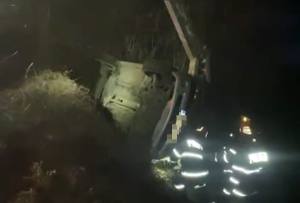 6debdf9d 84bb 41d8 9faa e0c34859b9f8 - Accident grav pe DN 73! Mașină răsturnată la Piscani