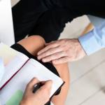 ACUM! Profesor de 64 de ani- acuzat că a sărutat o fetiță de 13 ani 11 profesor eleva