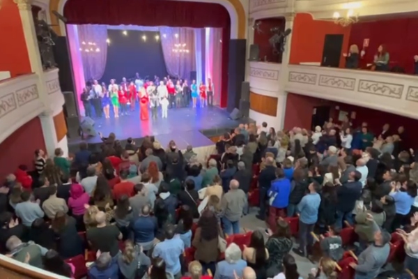 Spectacol grandios la Teatrul Alexandru Davila din Pitești Spectacol grandios la Teatrul Alexandru Davila din Pitești
