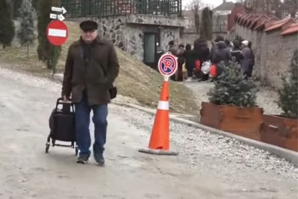 apă curtea de argeș