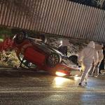 Încă un accident în Argeș! Un șofer s-a răsturnat cu mașina 10 accident Albota mașină răsturnată