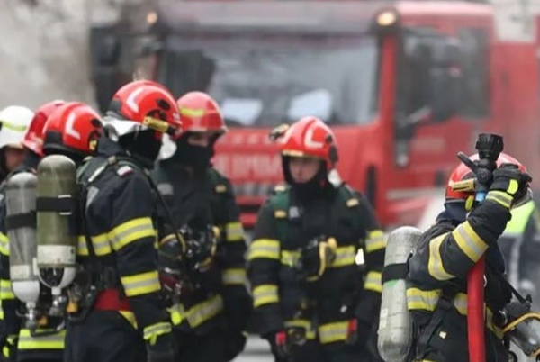 8de36f2d 541d 4a6e af51 7caaebc4919f - Alertă într-un bloc din Mioveni! Pompierii au intervenit de urgență