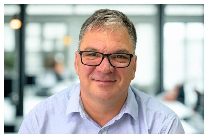 Adrian Moisescu Adrian Moisescu