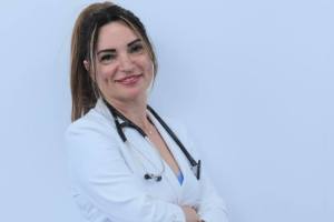 Dr. Amorina Ionela Dumitrescu Soare - Dr. Amorina Ionela Dumitrescu Soare: După ani de practică, succesul este definit prin calitatea actului profesional, relația cu pacienții și echilibrul personal