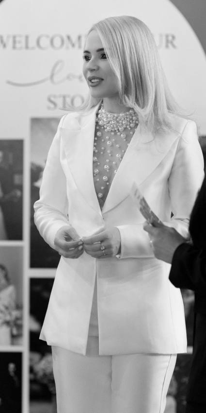 Andreea Popa: În spatele fiecărei piese vestimentare există timp, emoție, experiență și multă disciplină 1 ANDREEA POPA 4 - Andreea Popa: În spatele fiecărei piese vestimentare există timp, emoție, experiență și multă disciplină