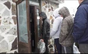 b7afd4c7 05f6 46f6 9719 aaac6dc3bc19 - Bacteria Clostridium perfringers, depistată din nou în apa de la Curtea de Argeș. Oamenii iau în continuare cu asalt izvoarele