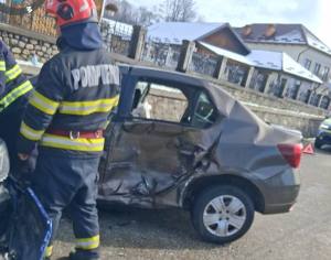 c1573853 6f52 45ba bb33 e62018d1c860 - Impact violent între două mașini în Mușătești! O persoană a ajuns la spital