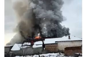 incendiu Micesti - Încă un incendiu puternic în Argeș! 5 autospeciale ale pompierilor, mobilizate de urgență