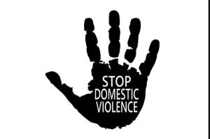 Alina Gorghiu: „Sunt și bărbați victime ale violenței domestice!” Caz grav care a șocat Brașovul 1 stop violenta domestica1 - Alina Gorghiu: „Sunt și bărbați victime ale violenței domestice!” Caz grav care a șocat Brașovul