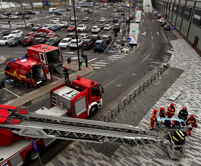 Mobilizare impresionantă la Argeș Mall! Anunțul ISU 4 pompieri Argeș exercițiu Argeș Mall