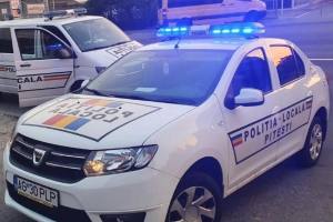 Politia Locala Pitesti masini - PITEȘTI: „Război” împotriva parcărilor ilegale! Poliția Locală a dat sute de amenzi