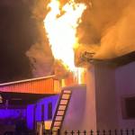 incendiu casa Calinesti - Incendiu violent în Călinești! Risc de extindere