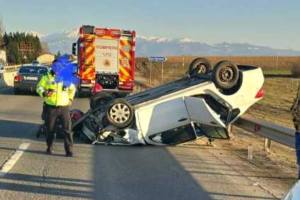 mașină răsturnată DN 1