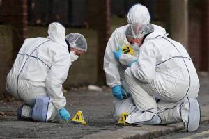 criminalisti - Descoperire macabră. Femeie găsită moartă într-o clădire abandonată