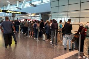 români blocați Dubai pasageri aeroport