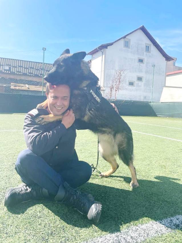 7 Ega ISu 2 - Ei sunt câinii MAI ai Argeșului! Antrenați să detecteze droguri sau explozibil și să găsească persoane dispărute!