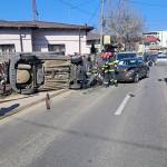 d29c531c 5f93 44bd a425 ed934a85ba98 1 - Accident grav în Pitești! Mașină răsturnată