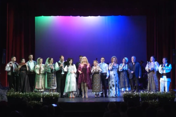 Dialog muzical pe scena Teatrului “Alexandru Davila” din Pitești Dialog muzical pe scena Teatrului “Alexandru Davila” din Pitești