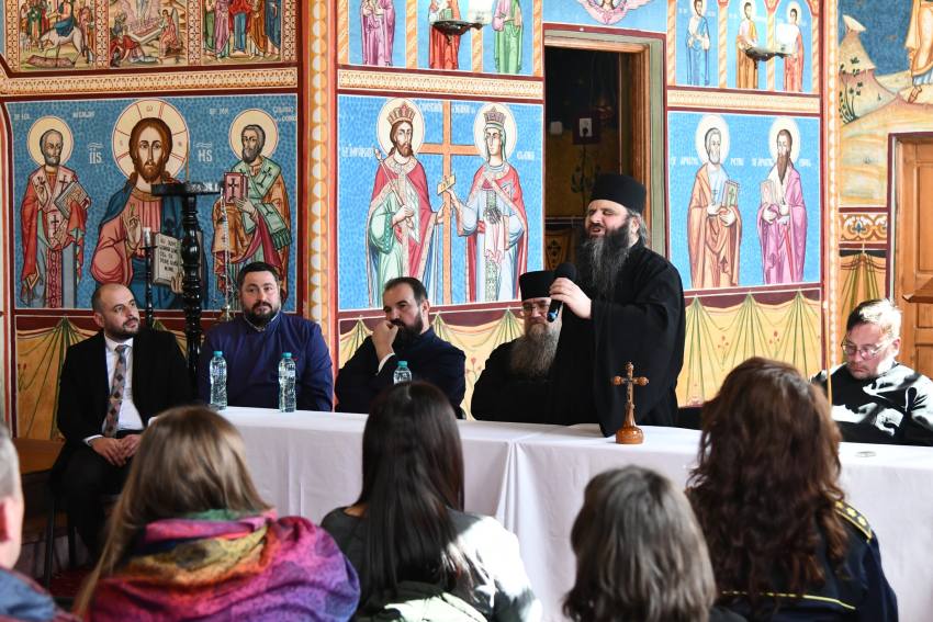 la Penitenciarul Mioveni