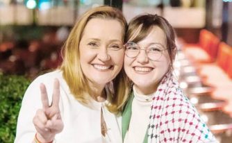 Elena si Oana Lasconi Campulung