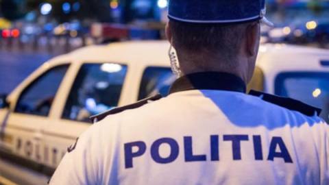 poliție mașină polițist