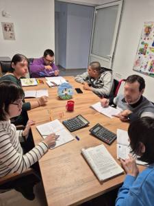 andreea asociatie1 - Campania "MOBIL" continuă - Tinerii cu dizabilități au nevoie de ajutorul nostru! Împreună punem câte 2 euro pentru a-i ajuta să se deplaseze în siguranță!