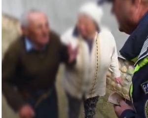 cats - Polițist în timpul liber, gest de omenie pentru un vecin de peste 90 de ani. I-a înapoiat pensia pierdută