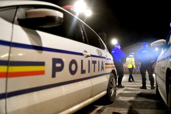 poliție mașină polițiști