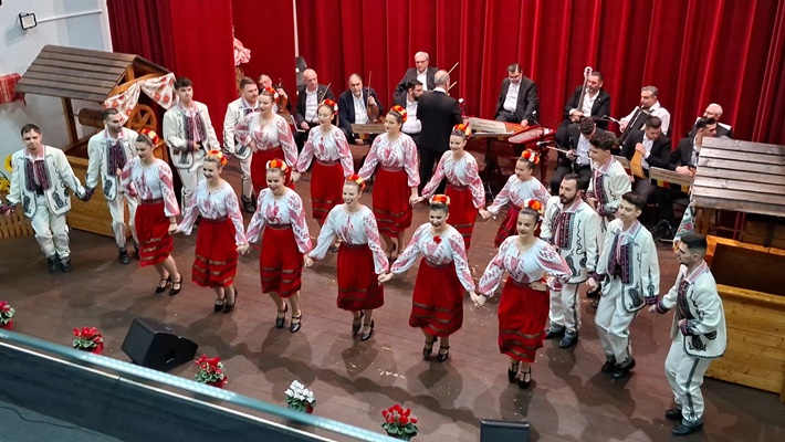 345a3a46 8c20 4e97 be52 6adb5894e883 - Spectacol de suflet, la Bascov! E vremea Pricesnelor…