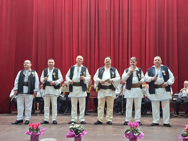 9ddcdcc9 6444 4908 af21 3c26606838a1 - Spectacol de suflet, la Bascov! E vremea Pricesnelor…