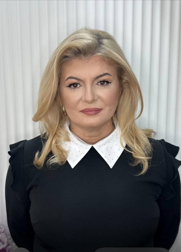 ARGENTINA CULCUS 5 - Argentina Culcuș: O femeie puternică este cea care își cunoaște valorile și își asumă cu demnnitate rolul în societate