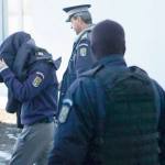 cats 1 - Agent de poliție reținut pentru mită. Șpaga, sub formă de lemne